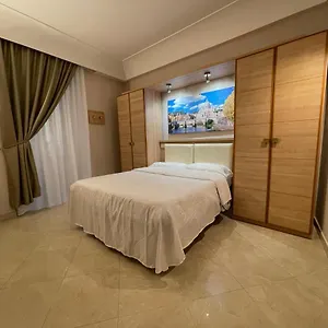 Spqr Bed and breakfast